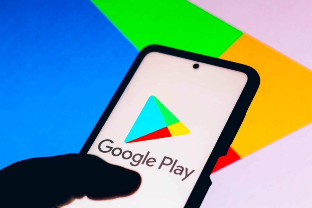 Google Play запретит разработчикам вводить пользователей в заблуждение и показывать неожиданную рекламу